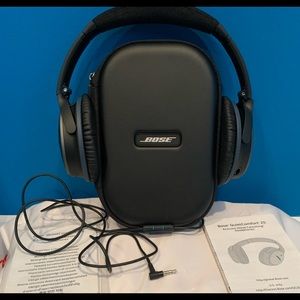 Bose QuietComfort 25 noise canceling headphones